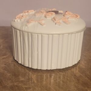 White Trinket Box with Pink Bows